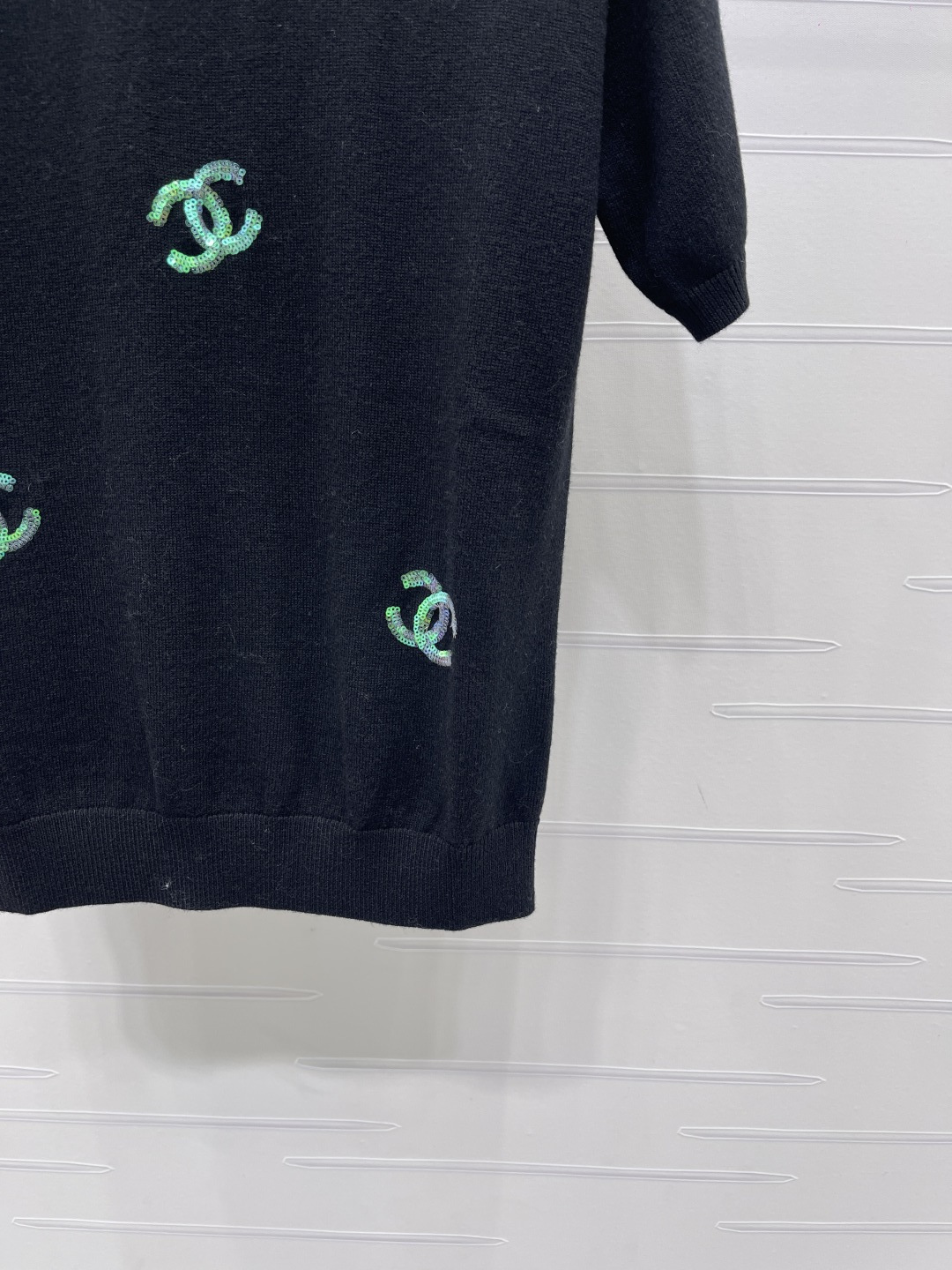 Women's short sleeves